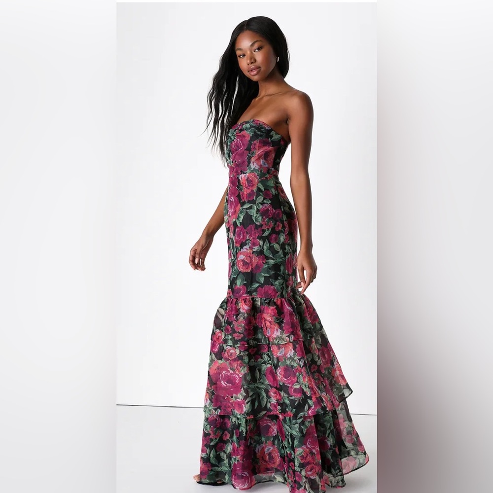 Beautiful dress ! Didn’t wear for an event, and was not able to return on time